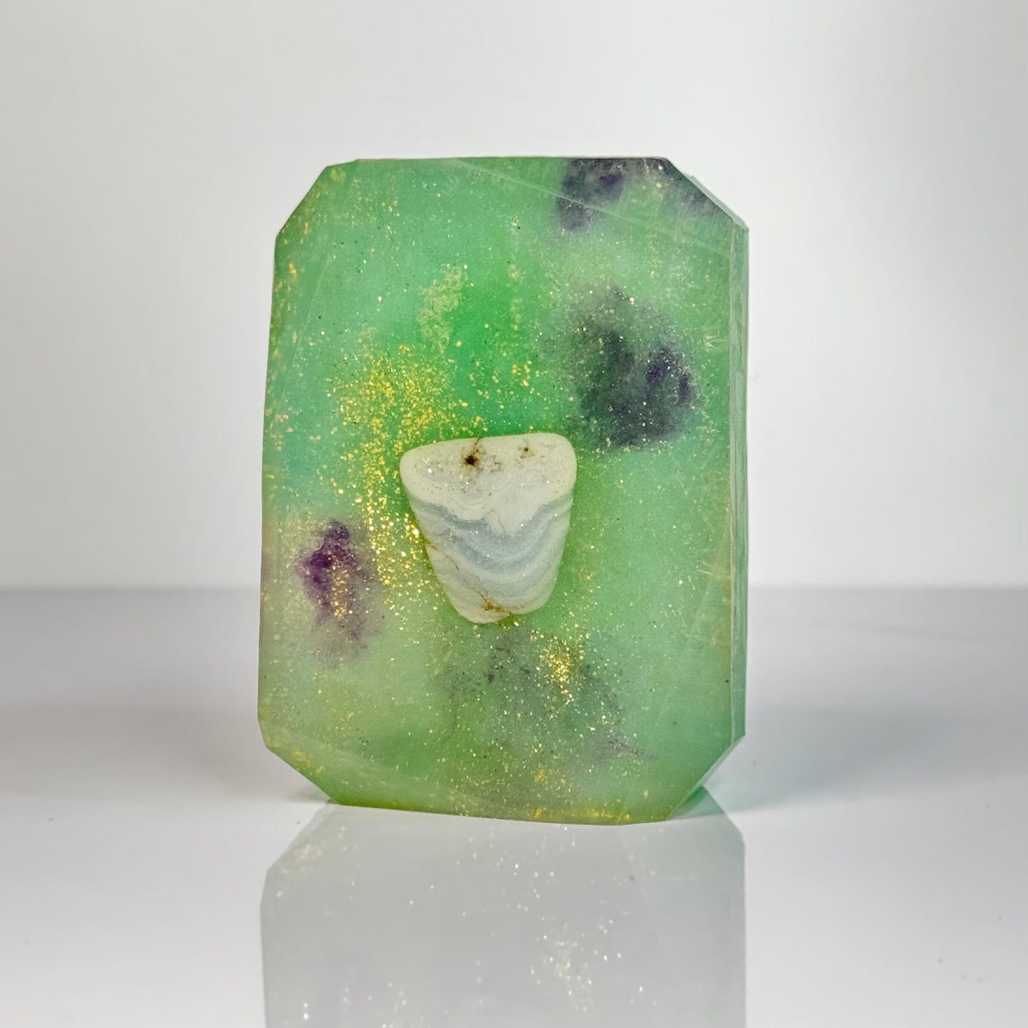 Psyche Crystal Soap – Honey Bourbon & Blue Lace Agate