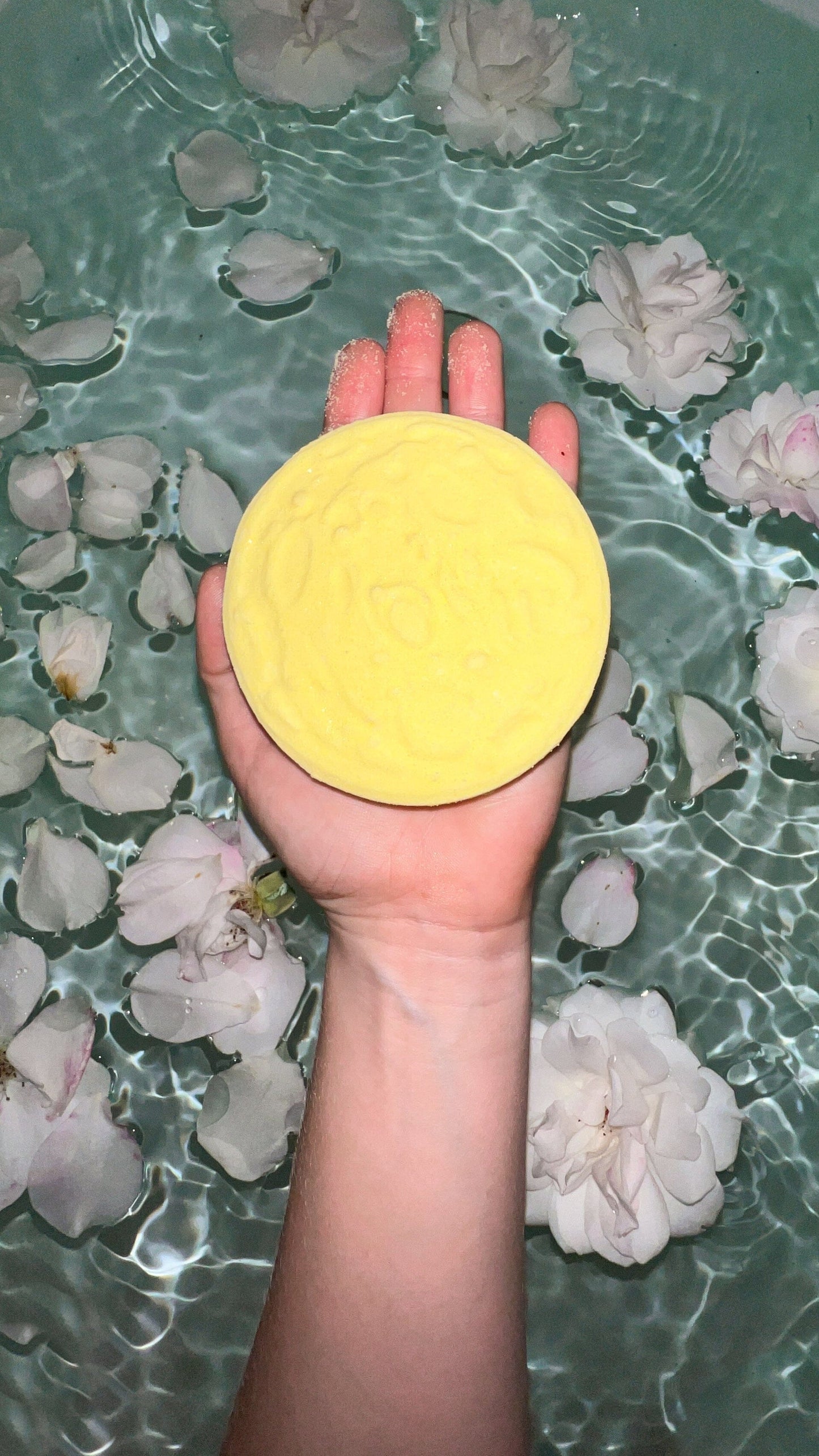 Full Moon Manifestation Bath Bomb – Moonstone Ritual Soak