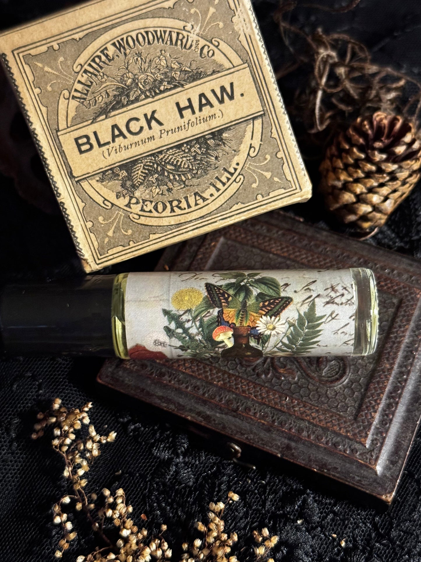 The Hedge Witch Perfume Oil Roller | Sweet Tobacco & Herbs