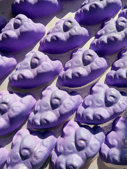Cloud Nine Amethyst Bath Bomb – Lavender Amber Relaxation Soak