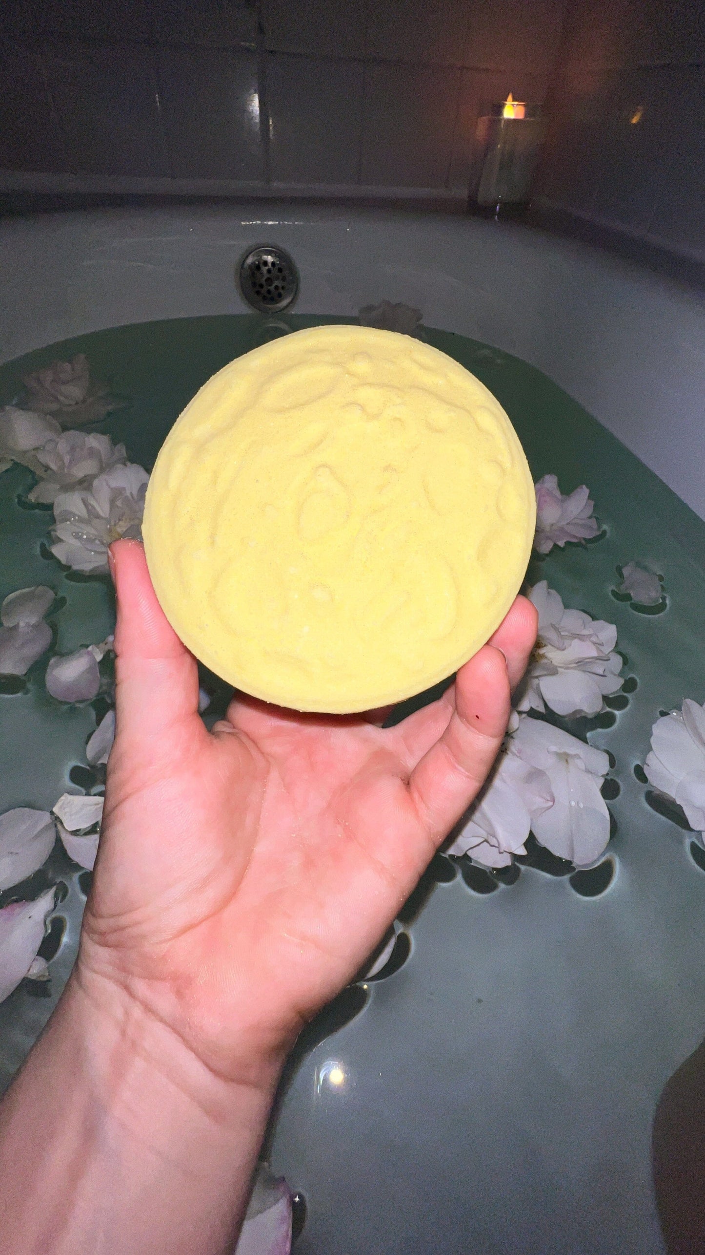 Full Moon Manifestation Bath Bomb – Moonstone Ritual Soak