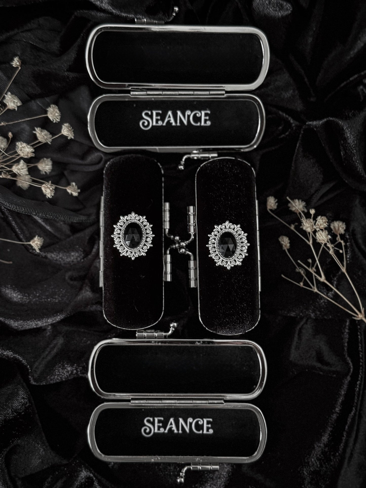 The Mourning Compact Perfume Oil Carry Case | Black Velvet