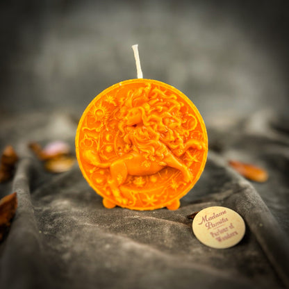 Beeswax Leo Zodiac Spell Candle – Creativity, Confidence & Leadership
