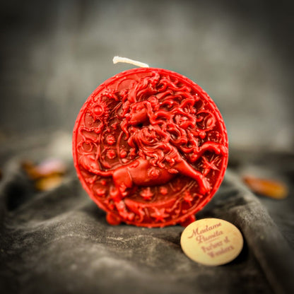Beeswax Leo Zodiac Spell Candle – Creativity, Confidence & Leadership