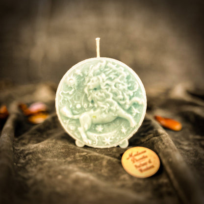 Beeswax Leo Zodiac Spell Candle – Creativity, Confidence & Leadership