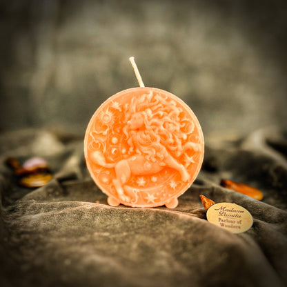 Beeswax Leo Zodiac Spell Candle – Creativity, Confidence & Leadership