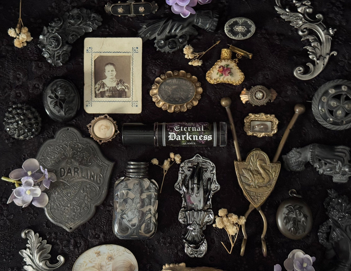 Eternal Darkness Perfume Oil Roller | Lilac & Cream