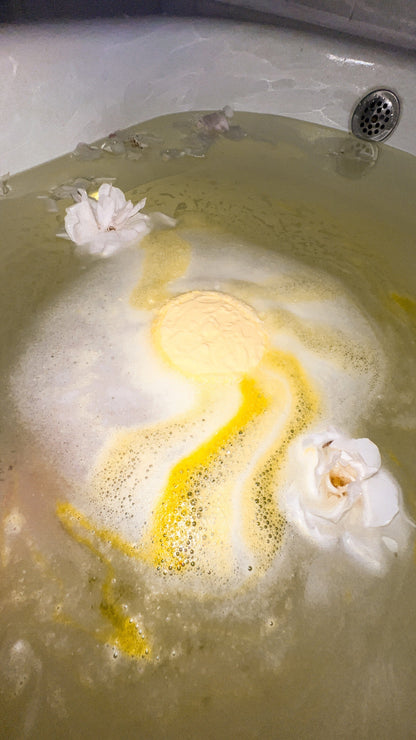 Full Moon Manifestation Bath Bomb – Moonstone Ritual Soak
