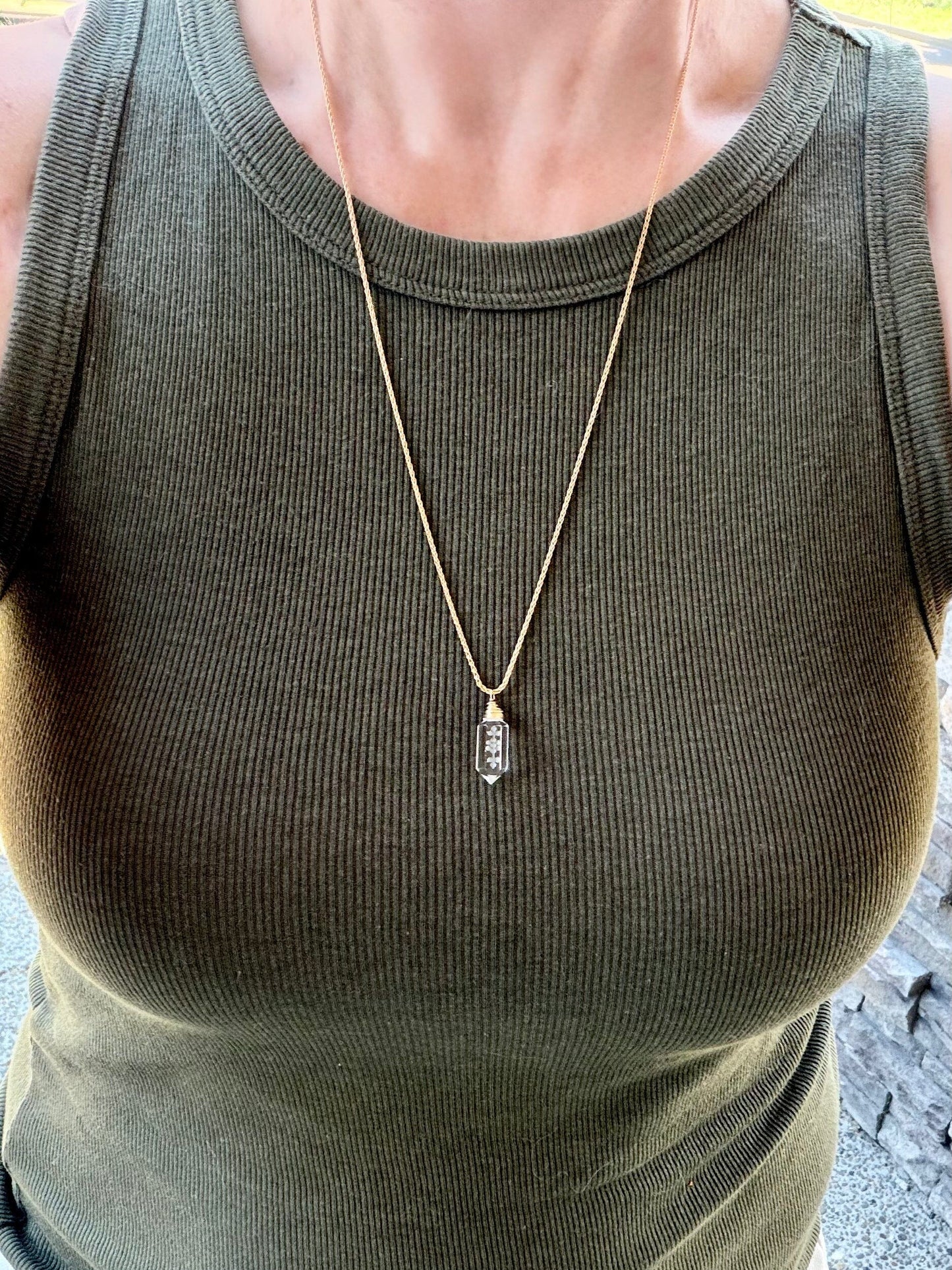 Echo Necklace | Floral Crystal Quartz Pendant