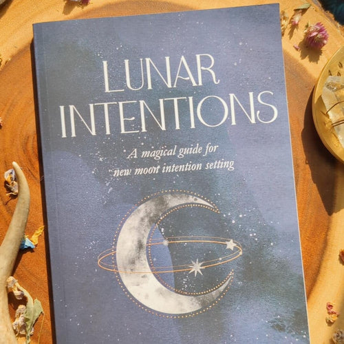 Lunar Intentions – A Book on Manifesting with the Moon