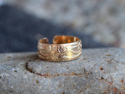 Poppy Cigar Band | Etched Floral Statement Ring