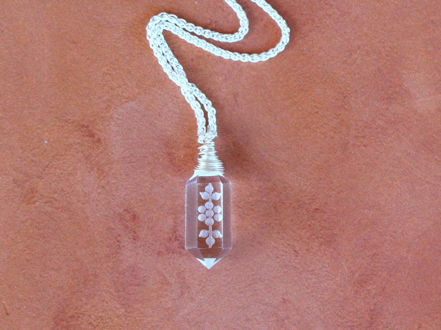 Echo Necklace | Floral Crystal Quartz Pendant