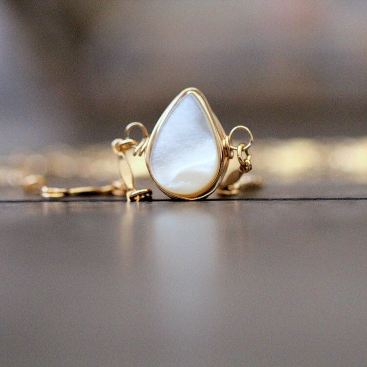 Aya Choker | Mother of Pearl Teardrop Necklace