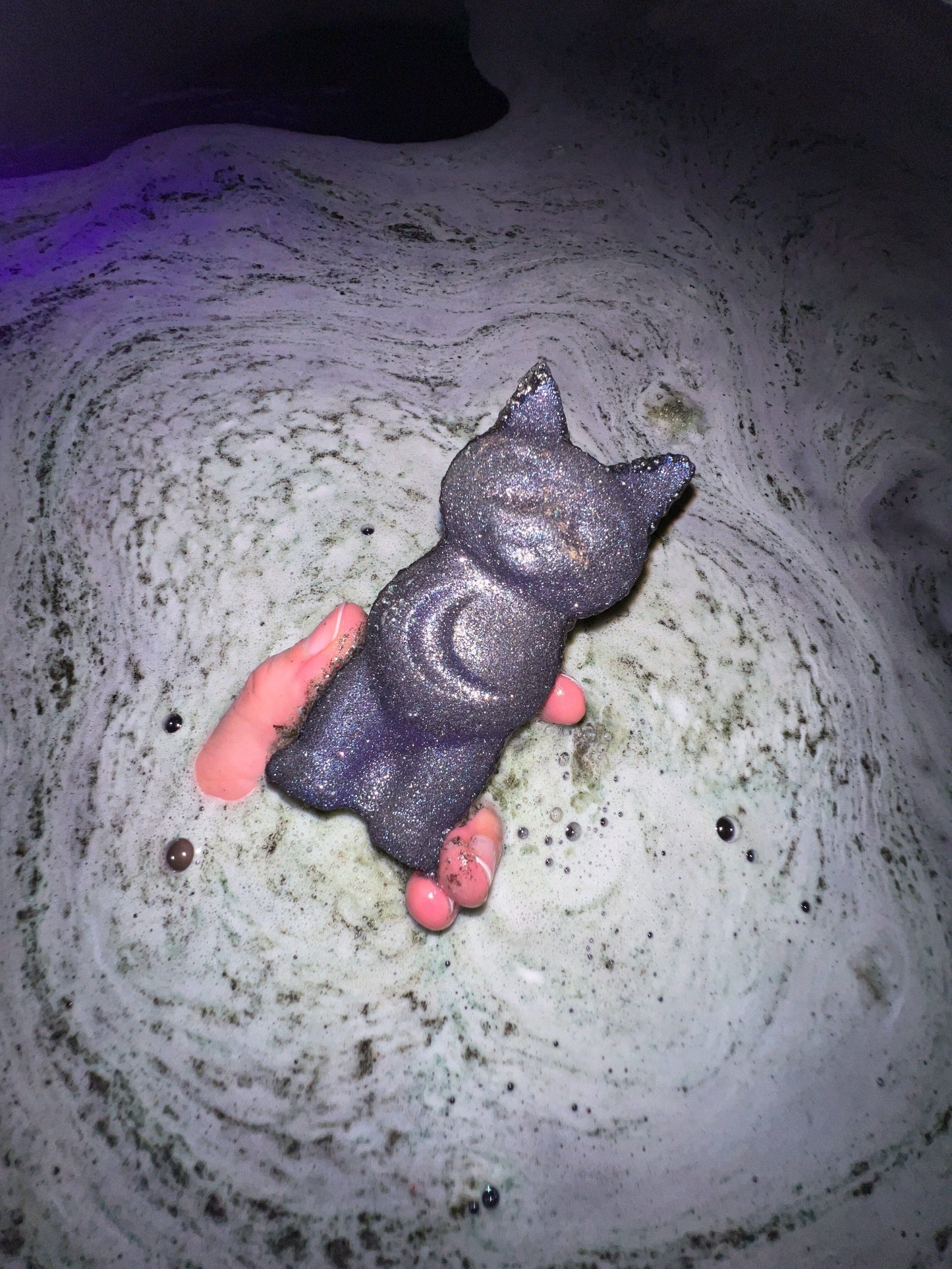 Lunar Kitty Bath Bomb – Rainbow Obsidian Moon Ritual Soak