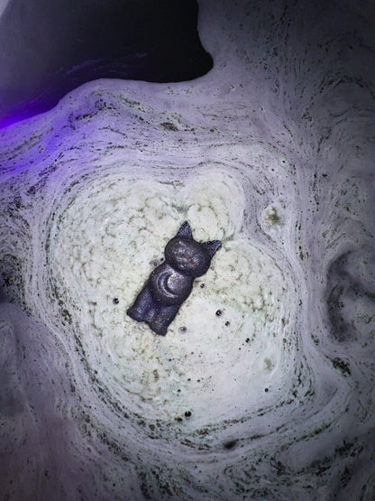 Lunar Kitty Bath Bomb – Rainbow Obsidian Moon Ritual Soak