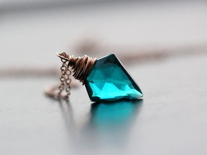 Arrow Necklace | Faceted Quartz Pendant