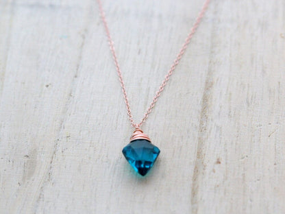 Arrow Necklace | Faceted Quartz Pendant