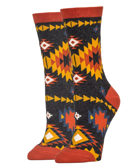 Chamomile Twist Socks – Women’s Graphic Crew Socks