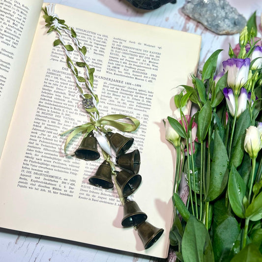 Celtic Hanging Bells with Garland Leaves