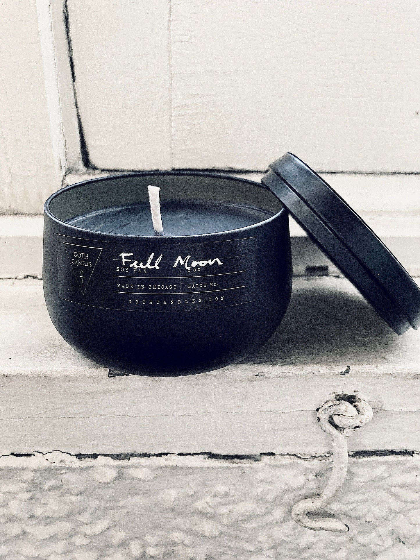 Full Moon Black Soy Candle | Dark Musk Home Fragrance
