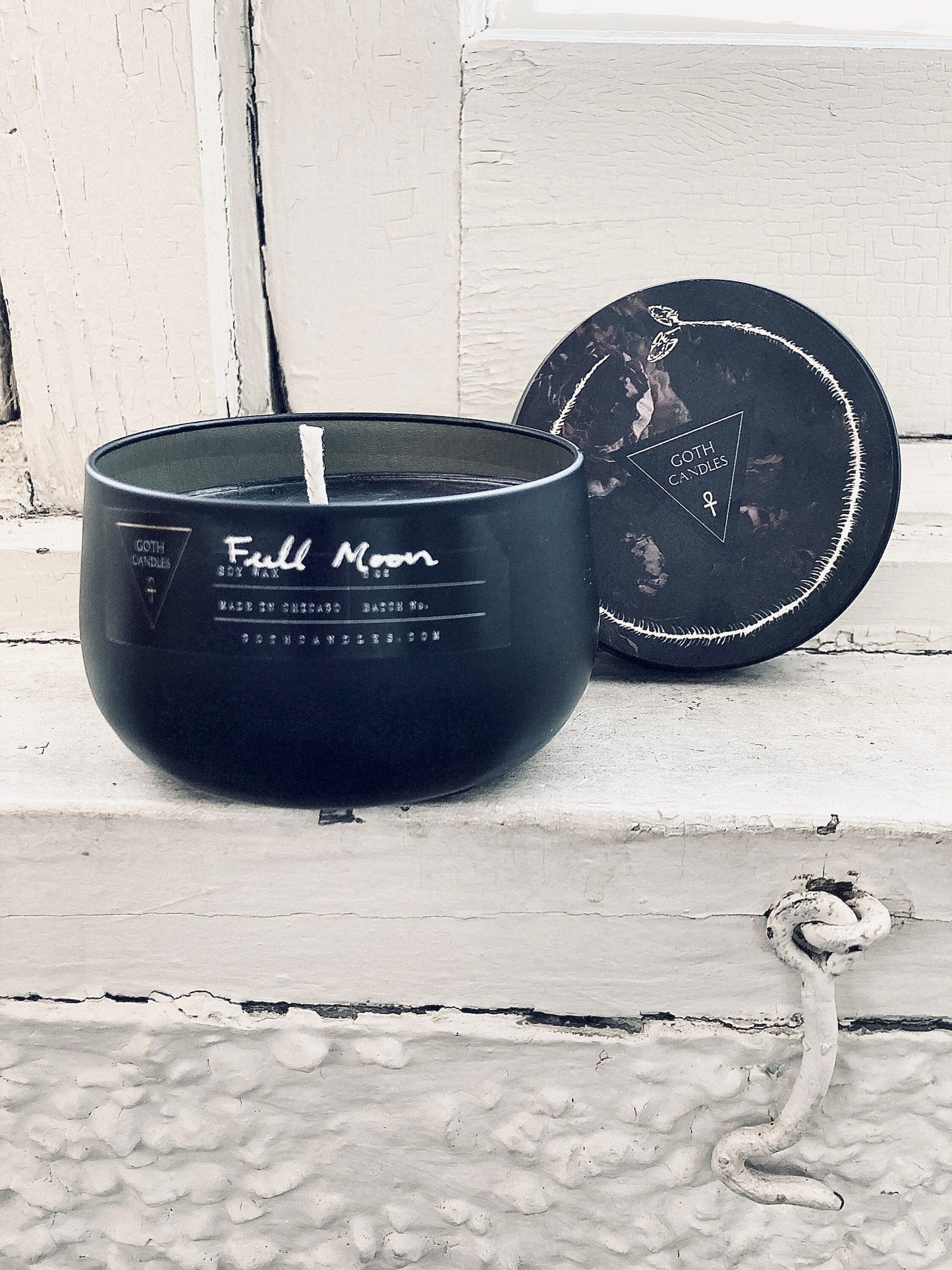 Full Moon Black Soy Candle | Dark Musk Home Fragrance