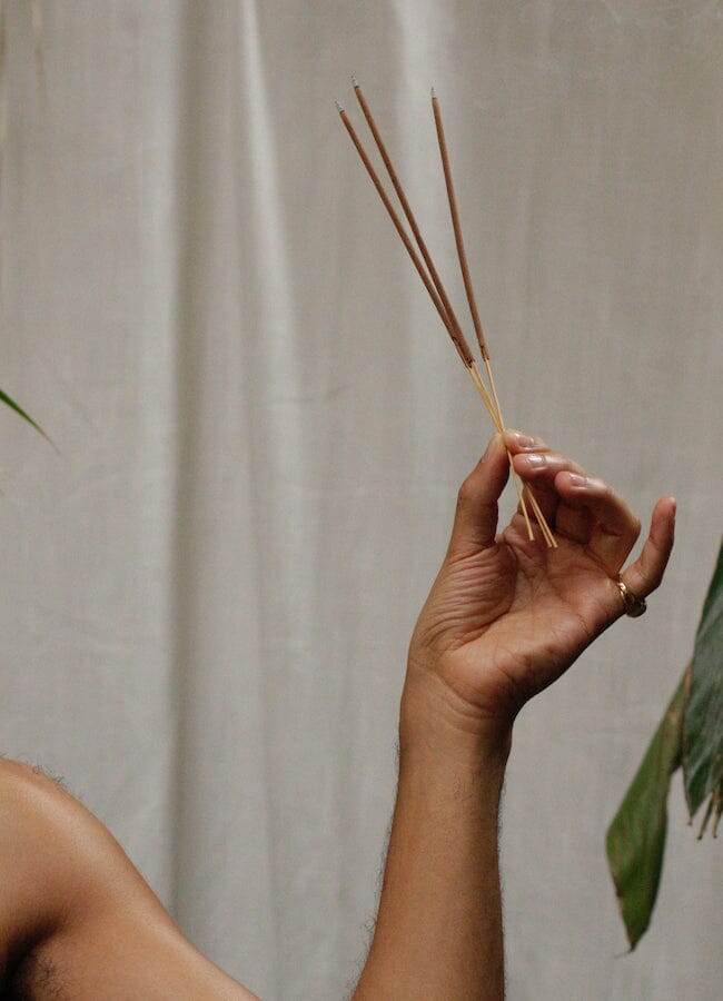 Night Cloud – Noir Botanical Ritual Incense - Spirit Nest