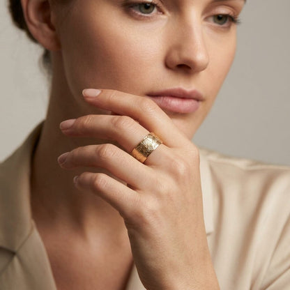Poppy Cigar Band | Etched Floral Statement Ring