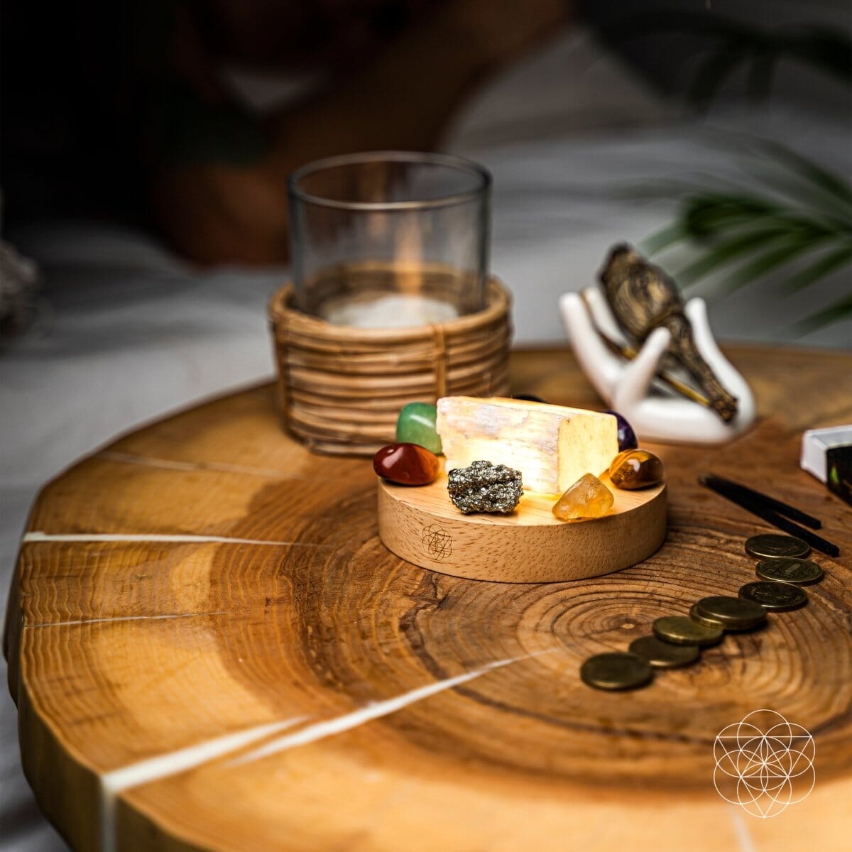 Money-Magnet Lamp – Crystal Light for Abundance & Focus - Spirit Nest