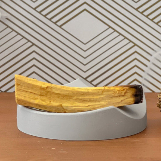 Palo Santo Burner – Minimalist Concrete Incense Holder