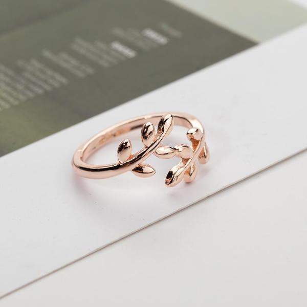 Laurel Leaf Adjustable Wrap Ring